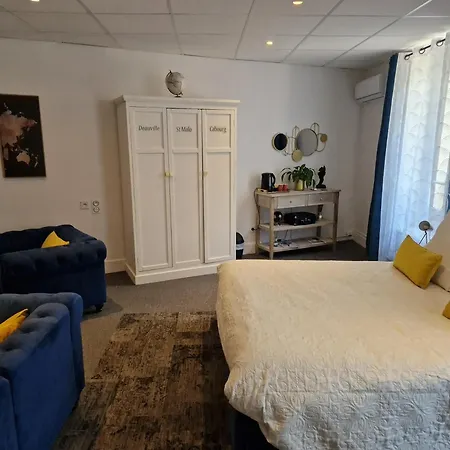 Le Manoir- Cluny-2